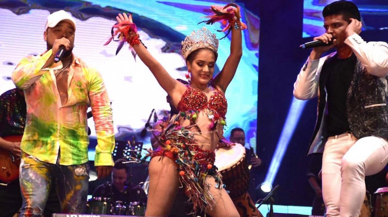 La Reina Valeria Abuchaibe y el grupo Kvrass, en el festival del año pasado.