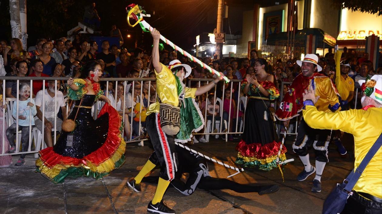  Danza del Garabato del Country.