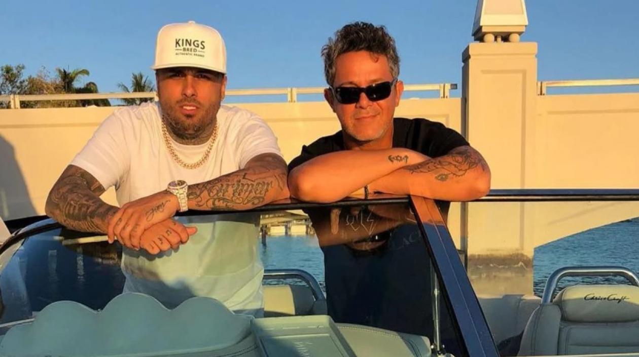 Los cantantes Nicky Jam y Alejandro Sanz.