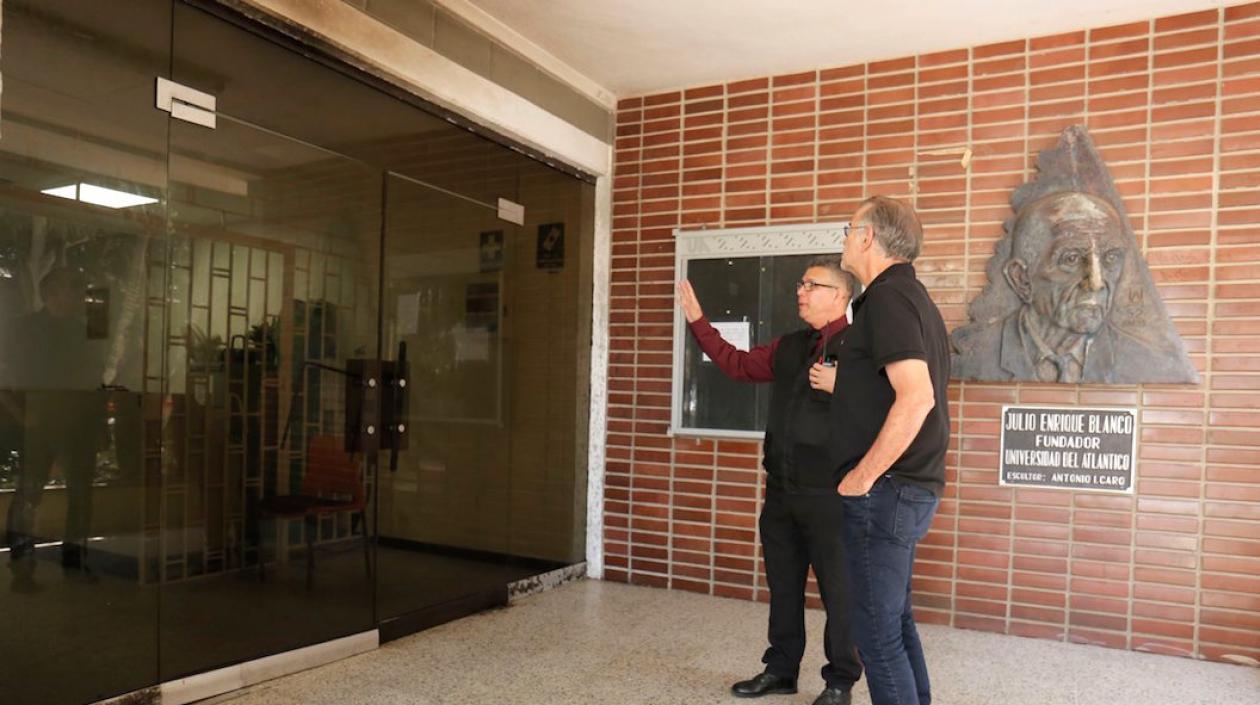 El Gobernador Eduardo Verano durante la visita a la Universidad del Atlántico.