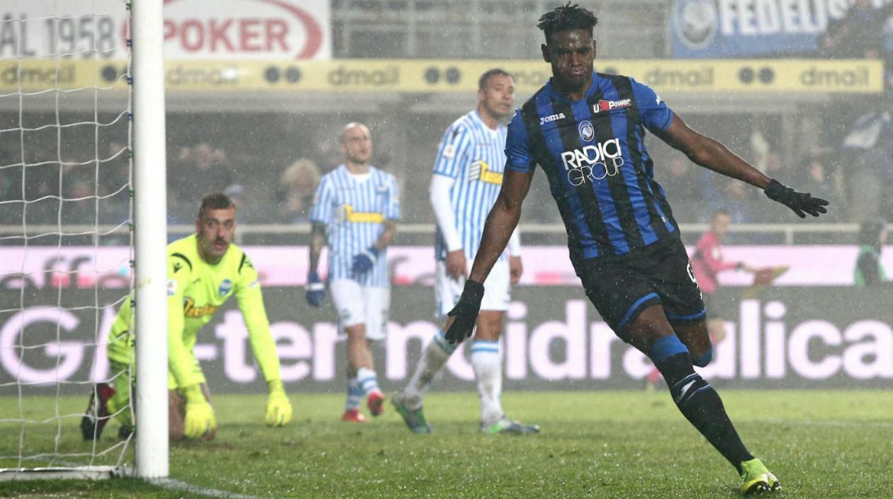 Duvan Zapata celebra su anotación ante el Spal. 