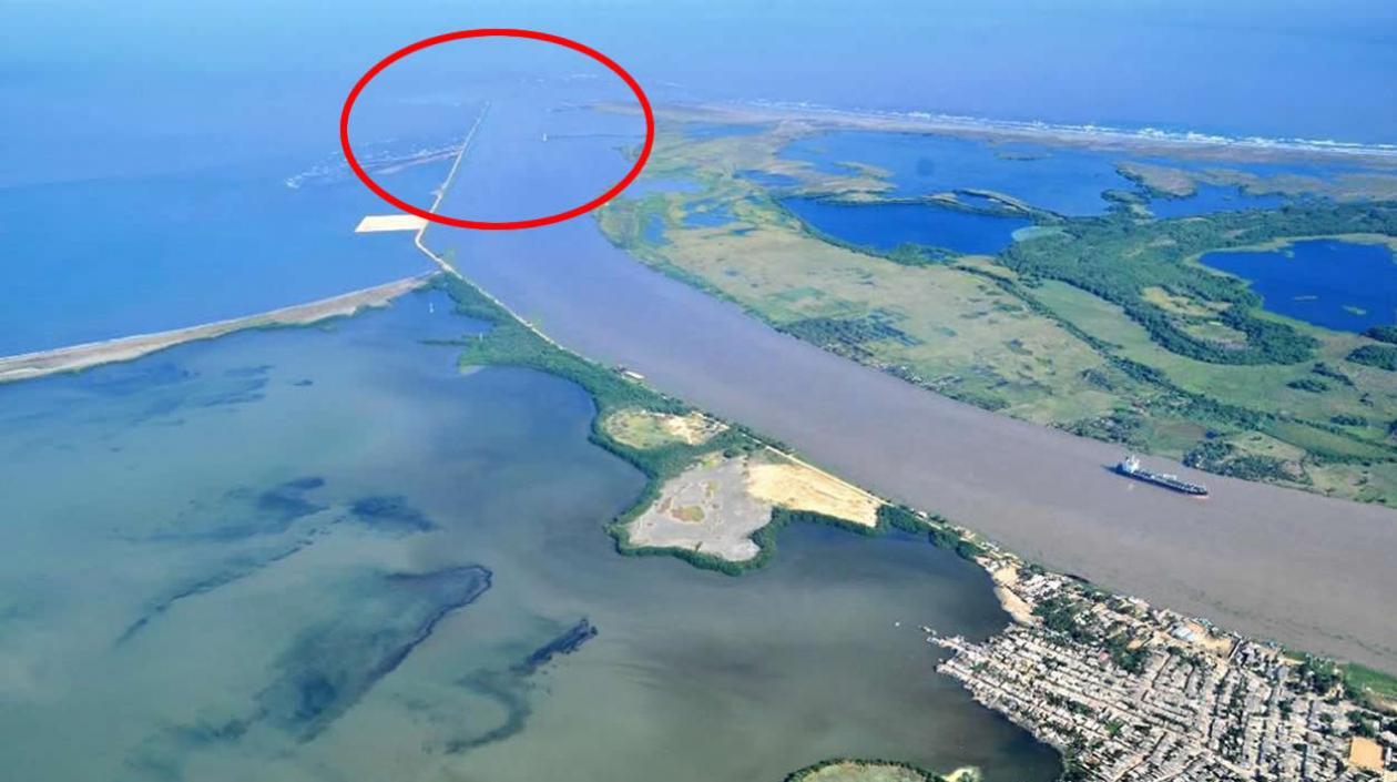 En el círculo la zona donde se configura la Cuña Marina.