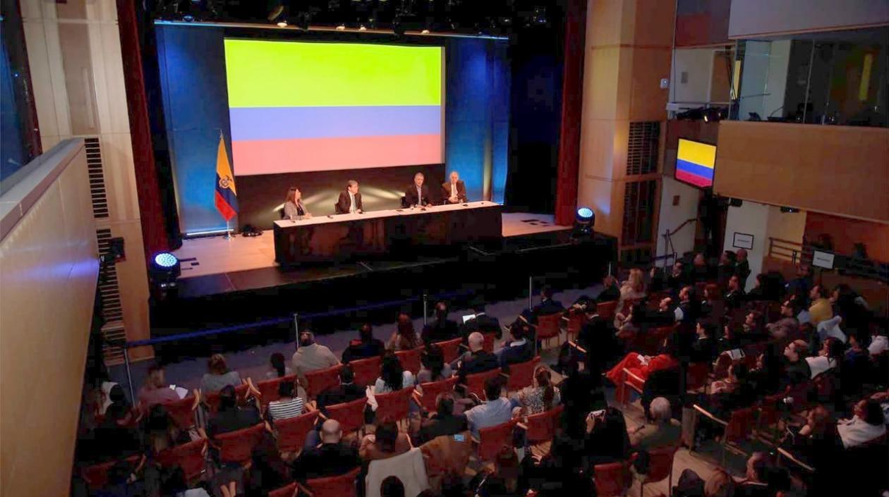 Presidente Duque estuvo en un encuentro con la comunidad colombiana que vive en el área de la capital de Estados Unidos.