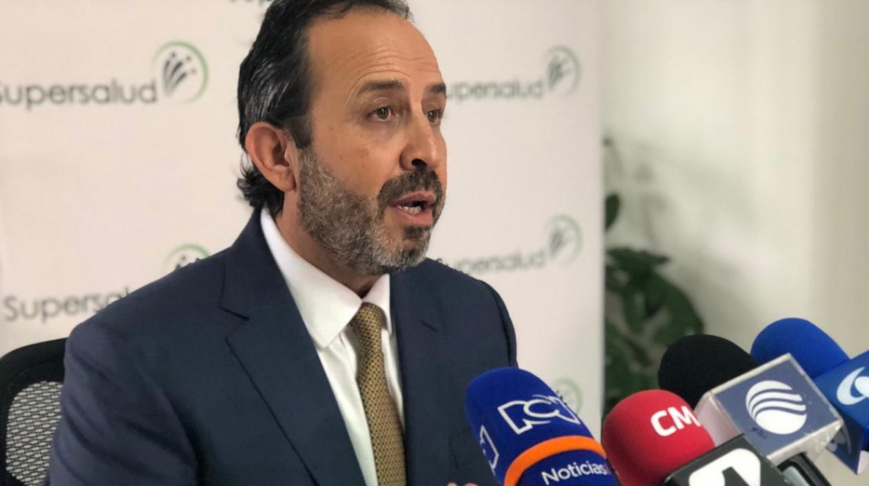El Superintendente Nacional de Salud, Fabio Aristizábal Ángel,