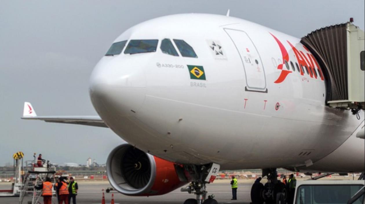 El holding reveló que tiene actualmente la intención de eliminar su flota de Embraer.