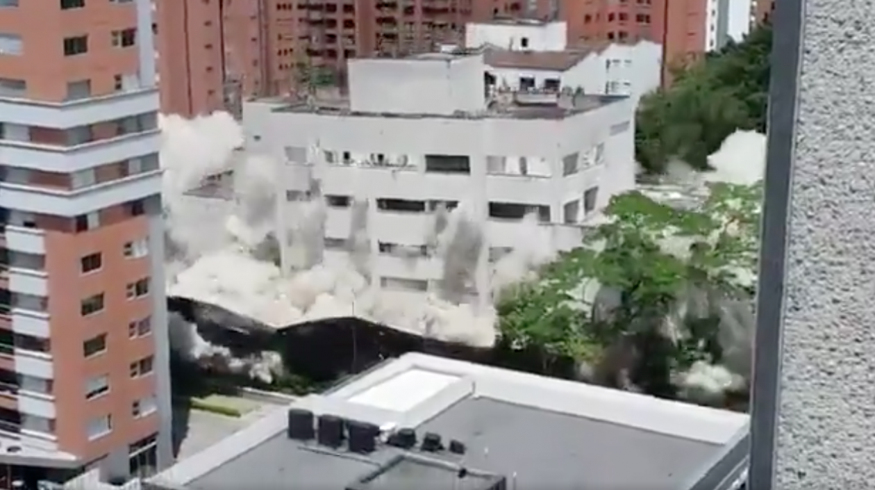 Momento de la implosión.