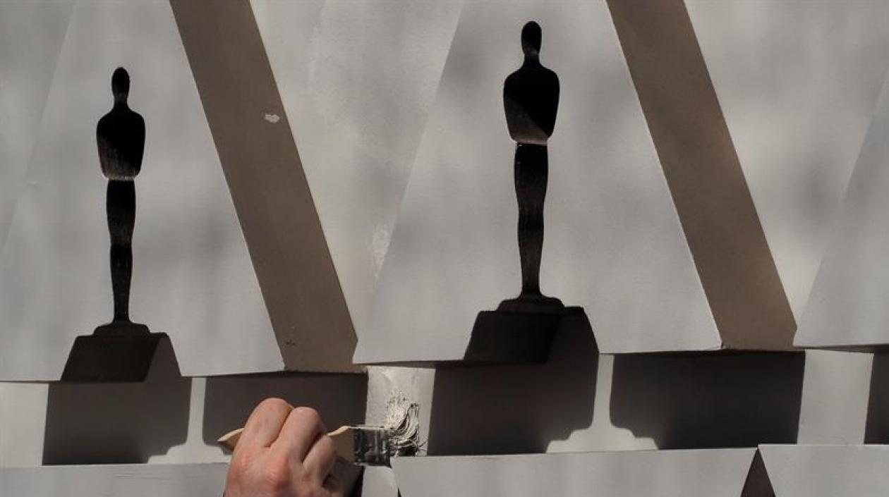 La atención de Hollywood está puesta en ver cómo resuelven los responsables de la gala la ausencia de un presentador.