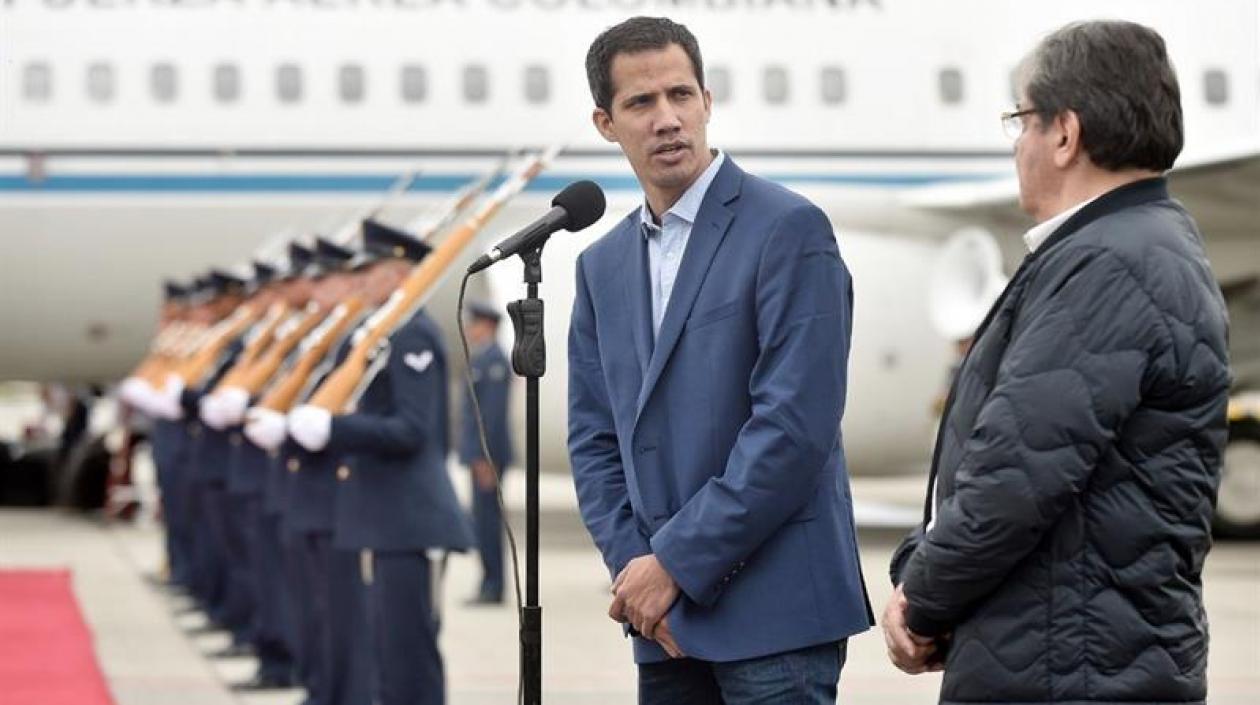 Juan Guaidó y el Canciller Carlos Holmes Trujillo.