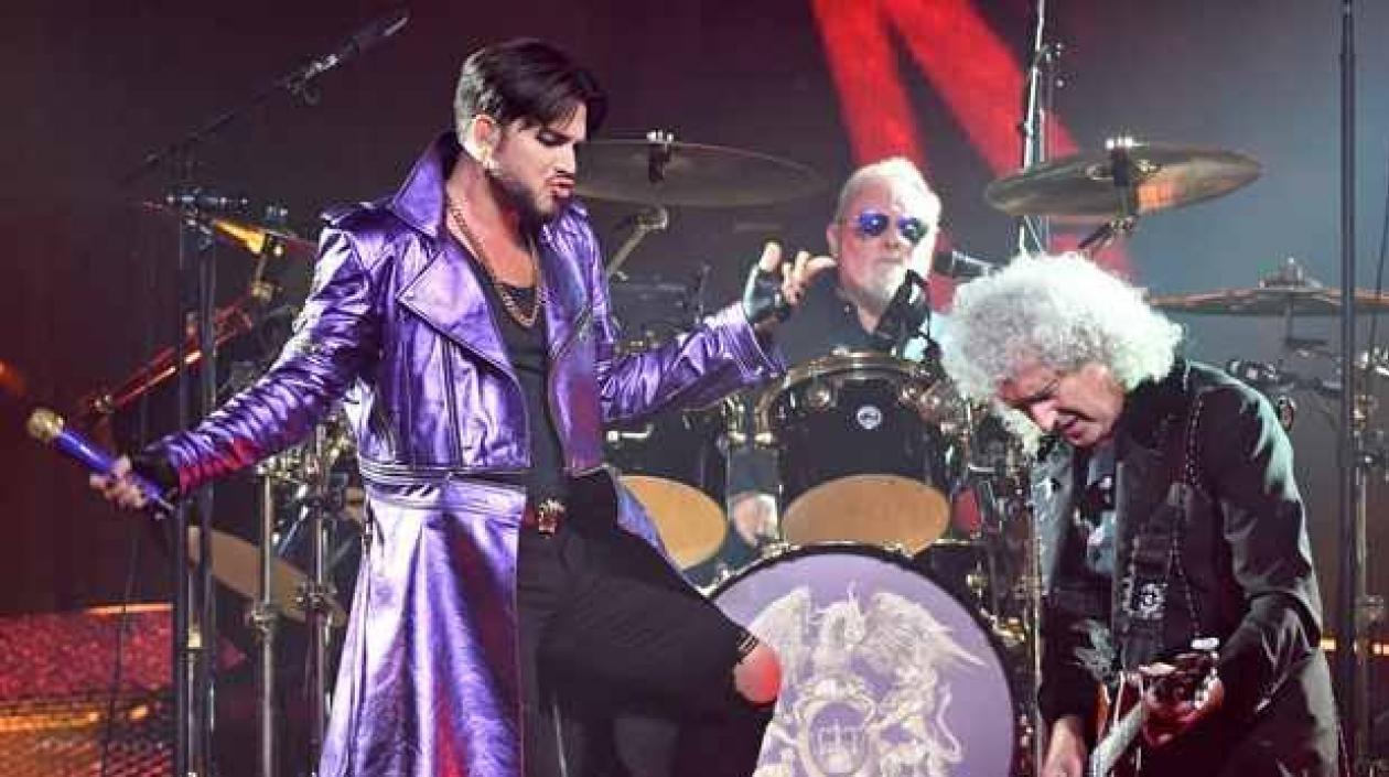 Apertura de los Óscar con Adam Lambert.