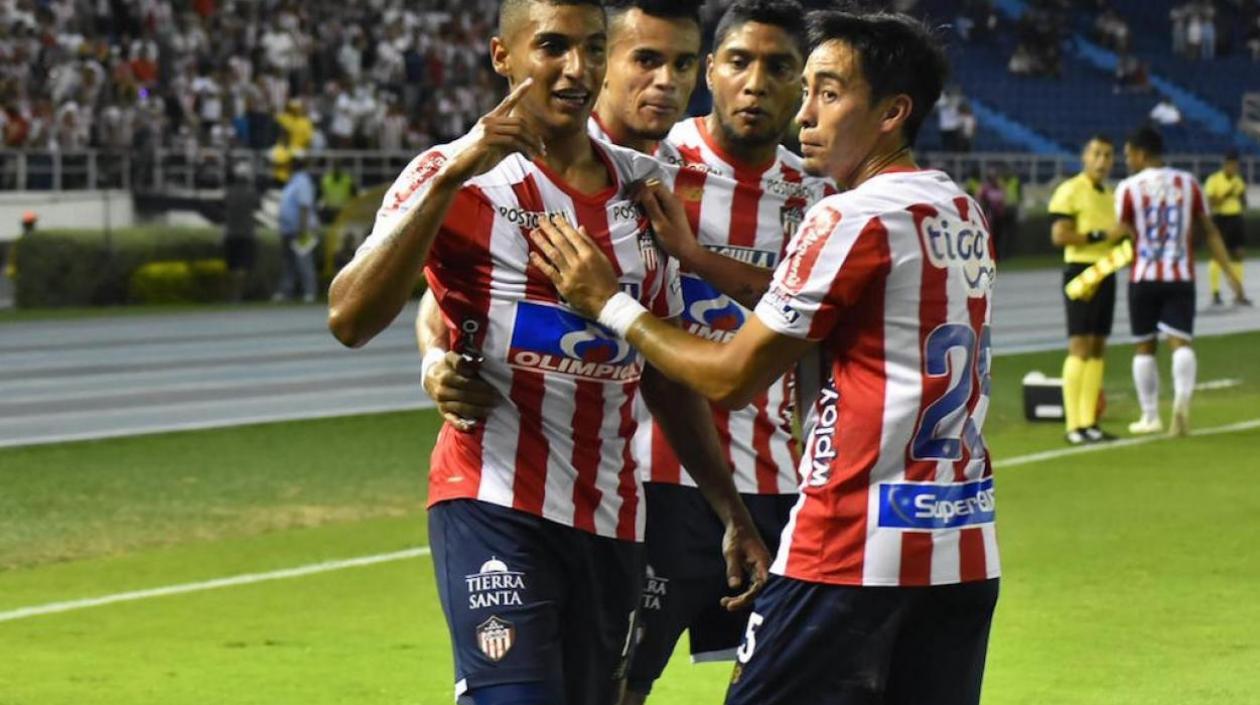 Gabriel Fuentes, Luis Díaz y Fabián Sambueza serán titulares.