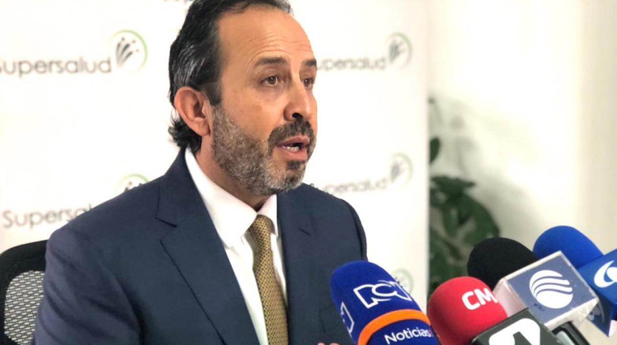 Fabio Aristizábal, Superintendente de Salud.