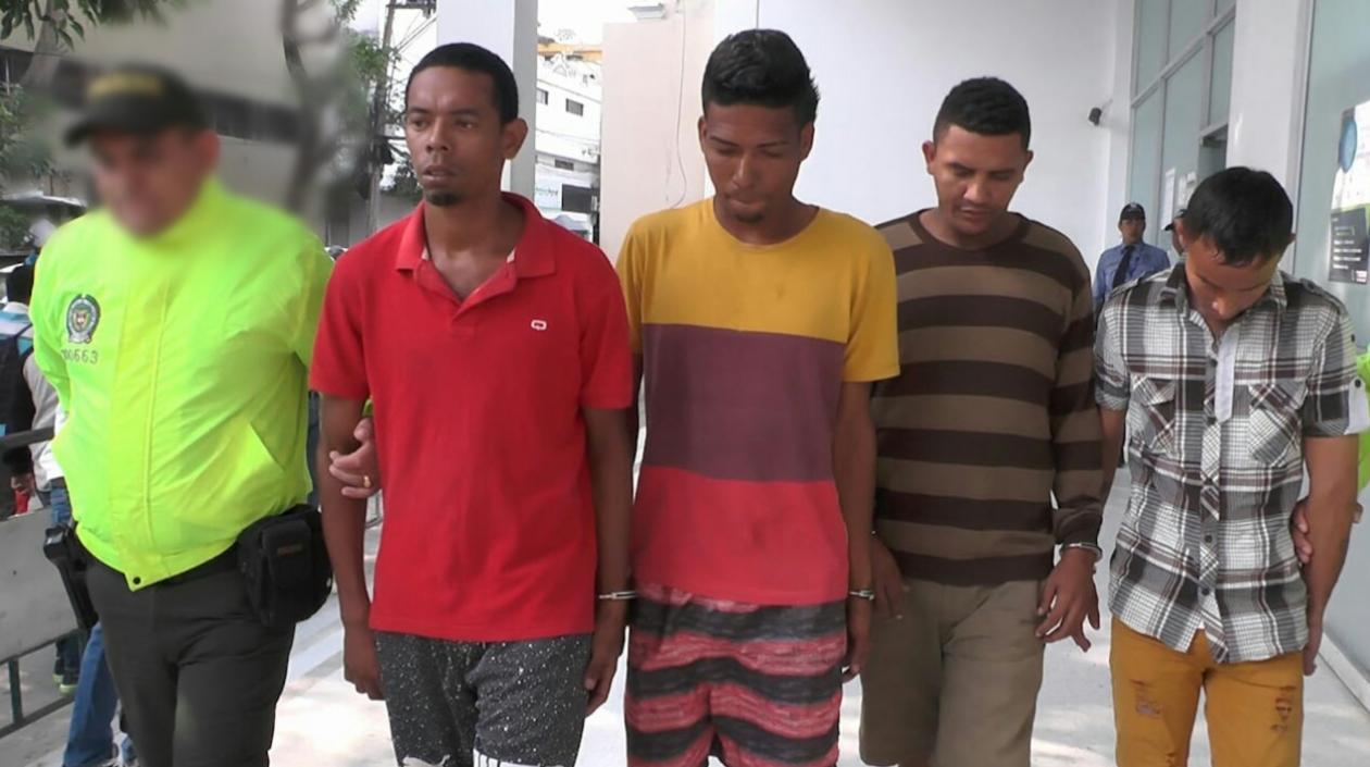 Capturados por atraco a buses.