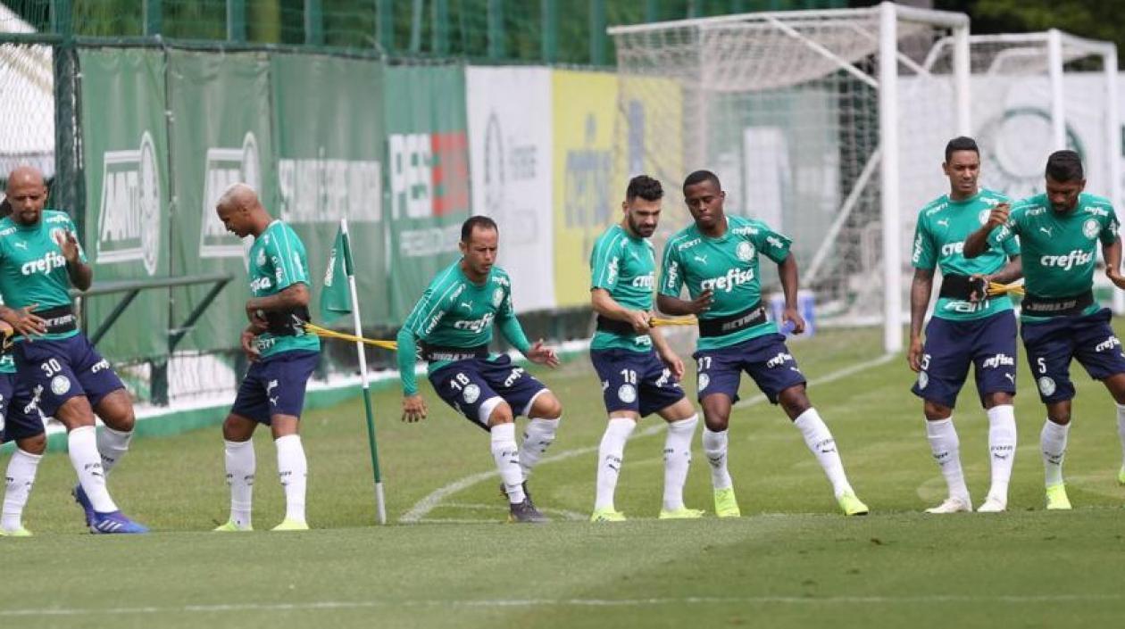 Palmeiras durante el entrenamiento antes de viajar. 