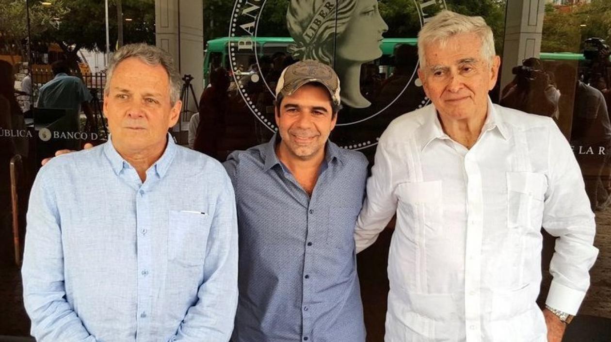 Juan José Echeverría, gerente general de Banrepública; el Alcalde Char y Roberto León Zúñiga.