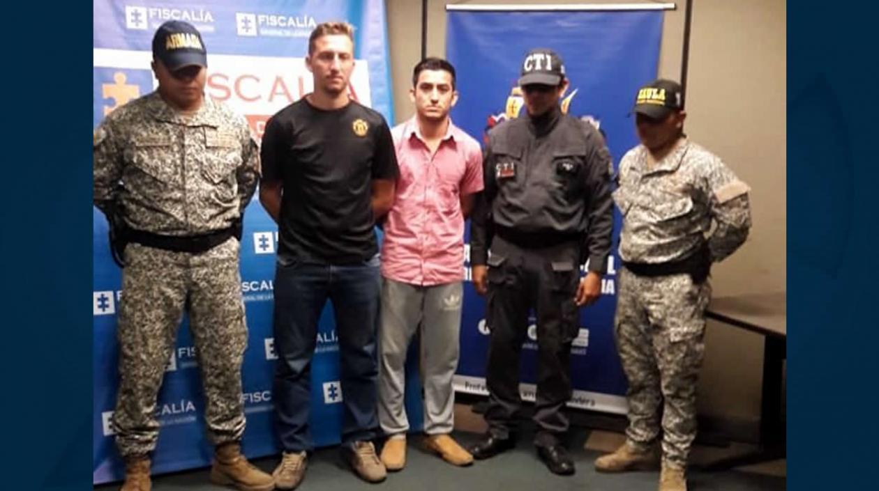 Los capturados por la Fiscalía y el Ejército.