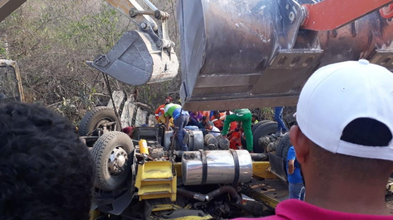 Así quedó la tractomula.