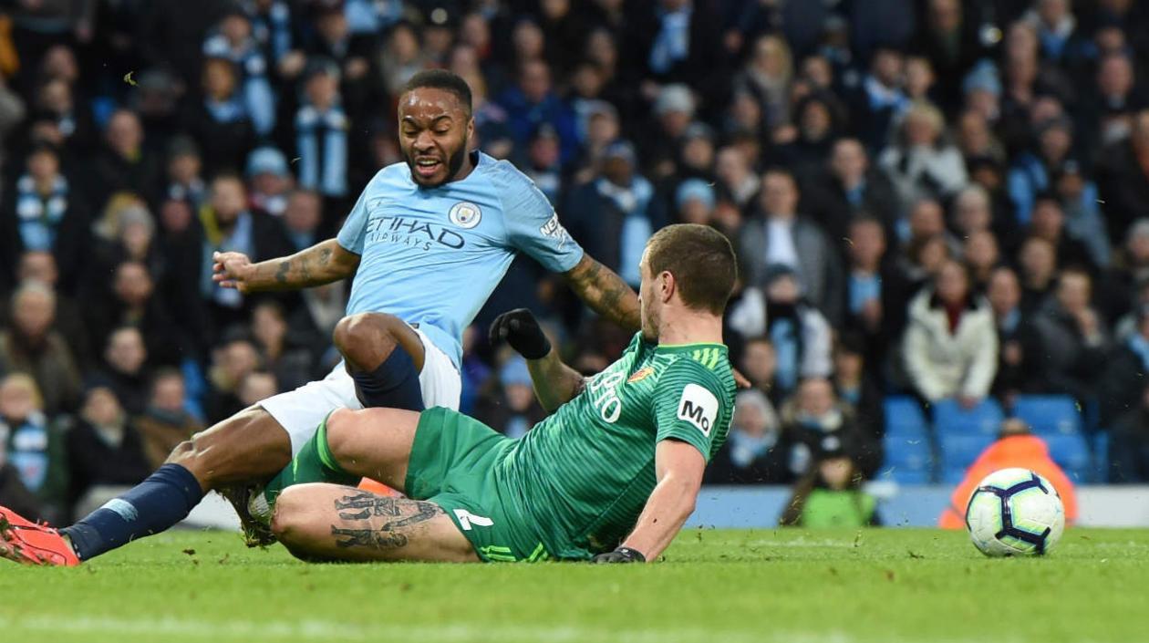 Raheem Sterling, en una acción de partido. 