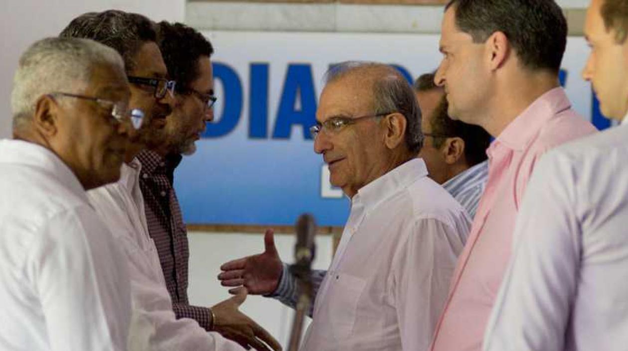 Un grupo de 100 personalidades envió la carta a la ONU, entre ellos los negociadores de Gobierno de Santos y FARC.