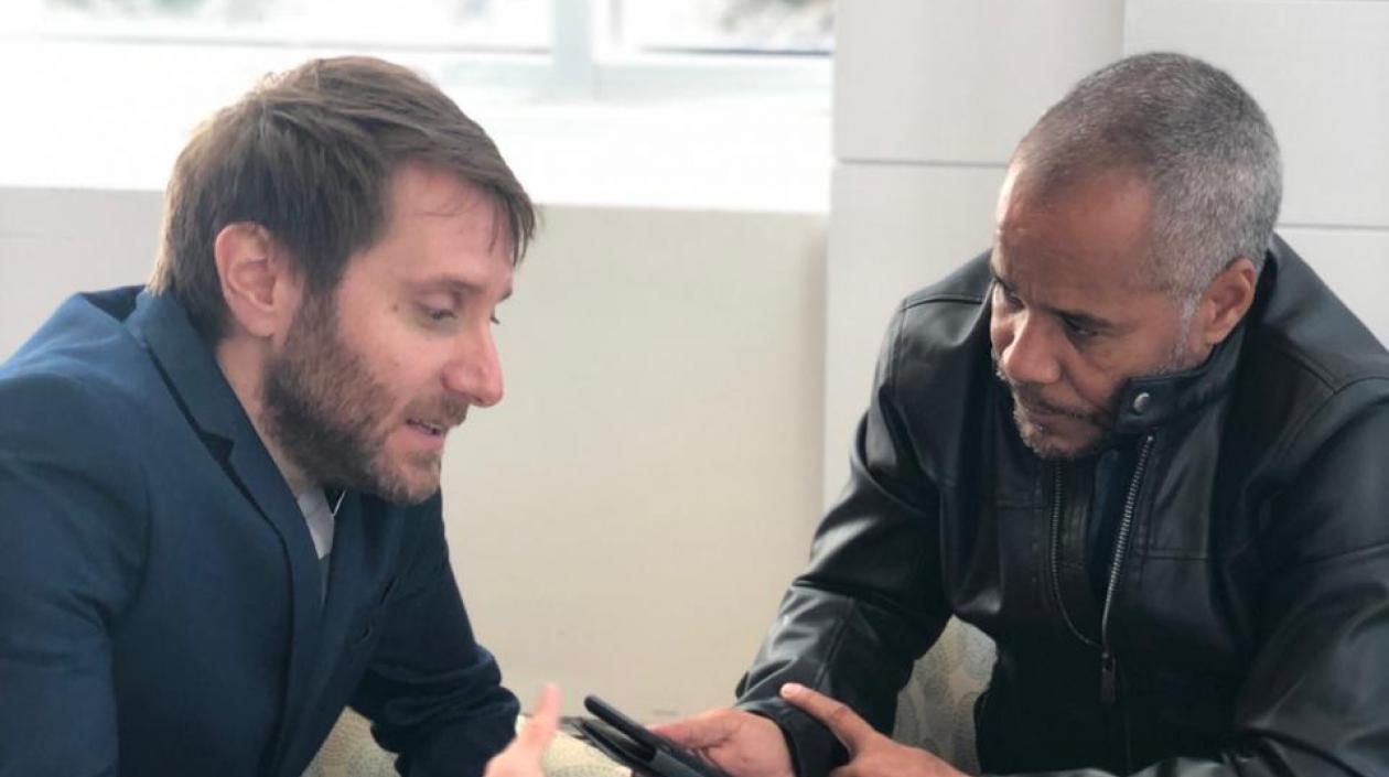 Julián Kanareth en entrevista con Ricardo Villa.