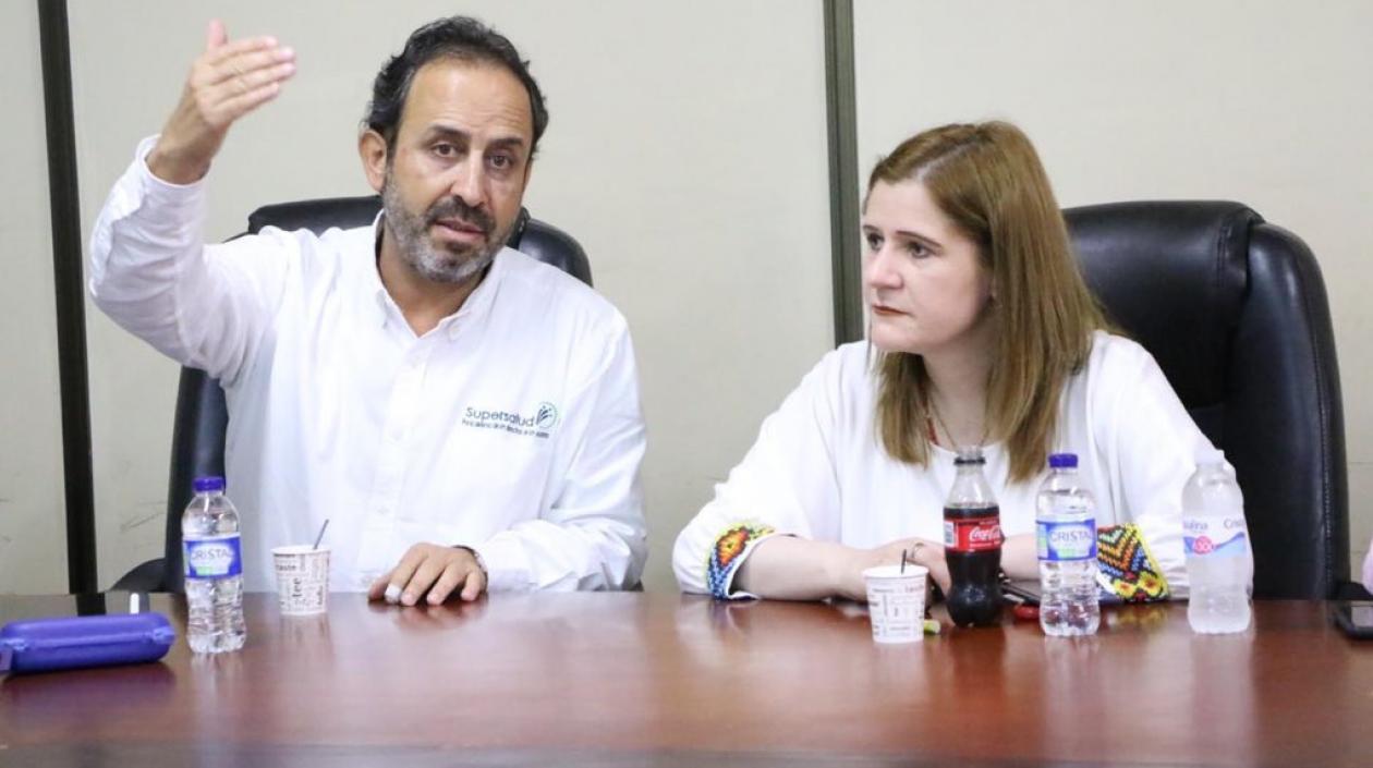 El Supersalud, Fabio Aristizábal y la Gobernadora (e) de Córdoba, Sandra Devia.