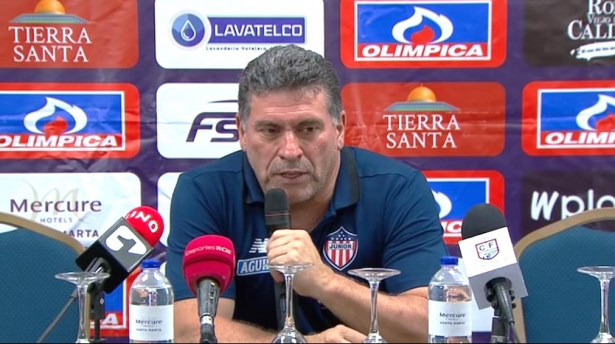Luis Fernando  Suárez, DT del Junior, en rueda de prensa al final del partido.