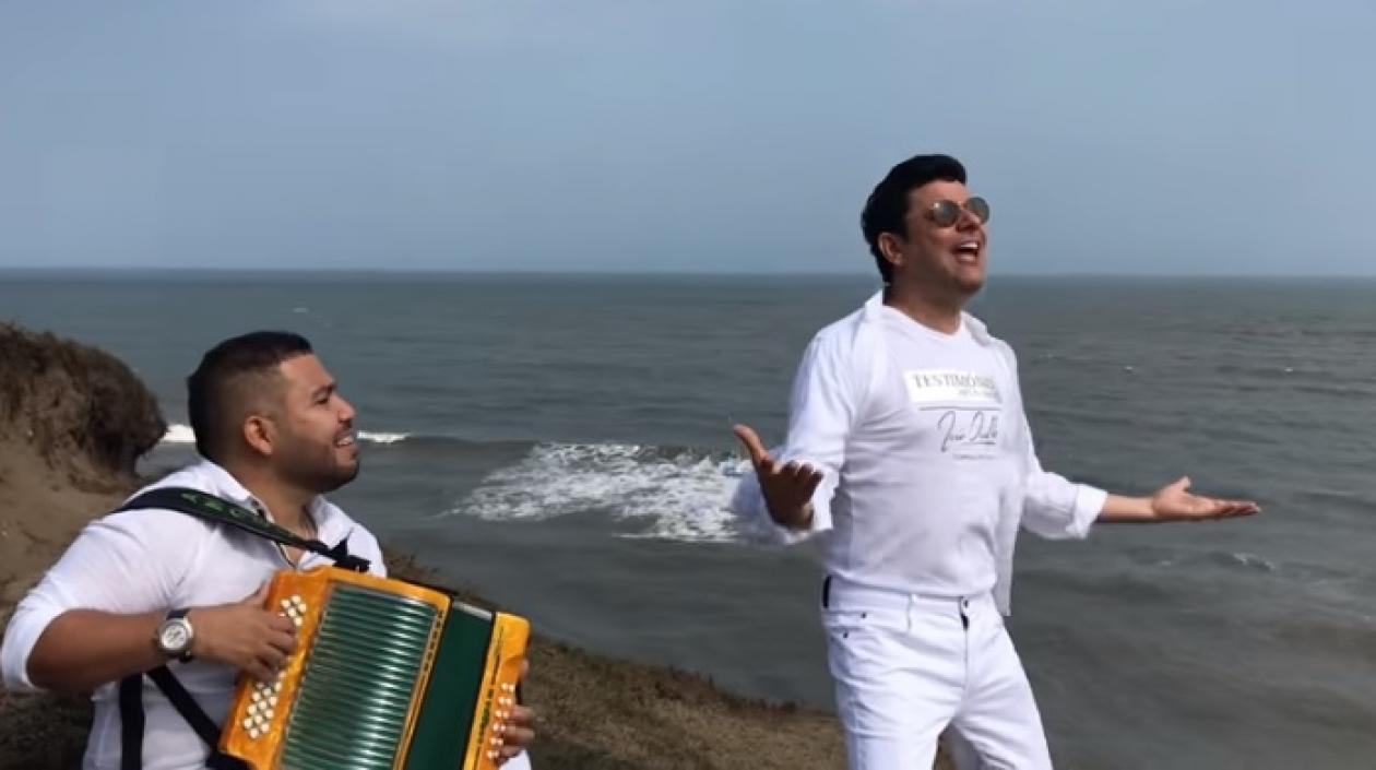 El acordeonero Ángel Barrios y el compositor Iván Ovalle.