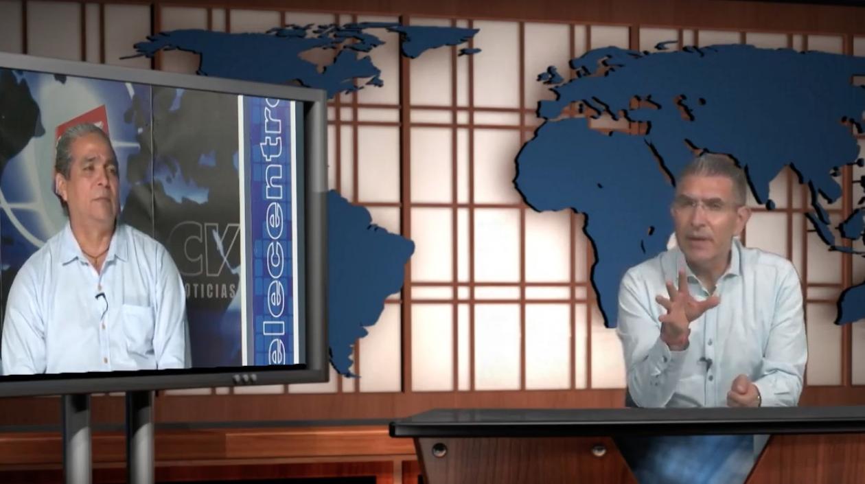 El Biólogo Luis Carlos Gutiérrez durante la entrevista con el periodista Jorge Cura.