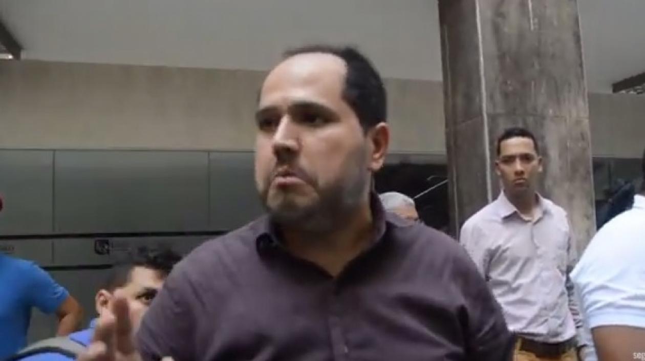 Ciudadano al que gritó Carlos Caicedo.