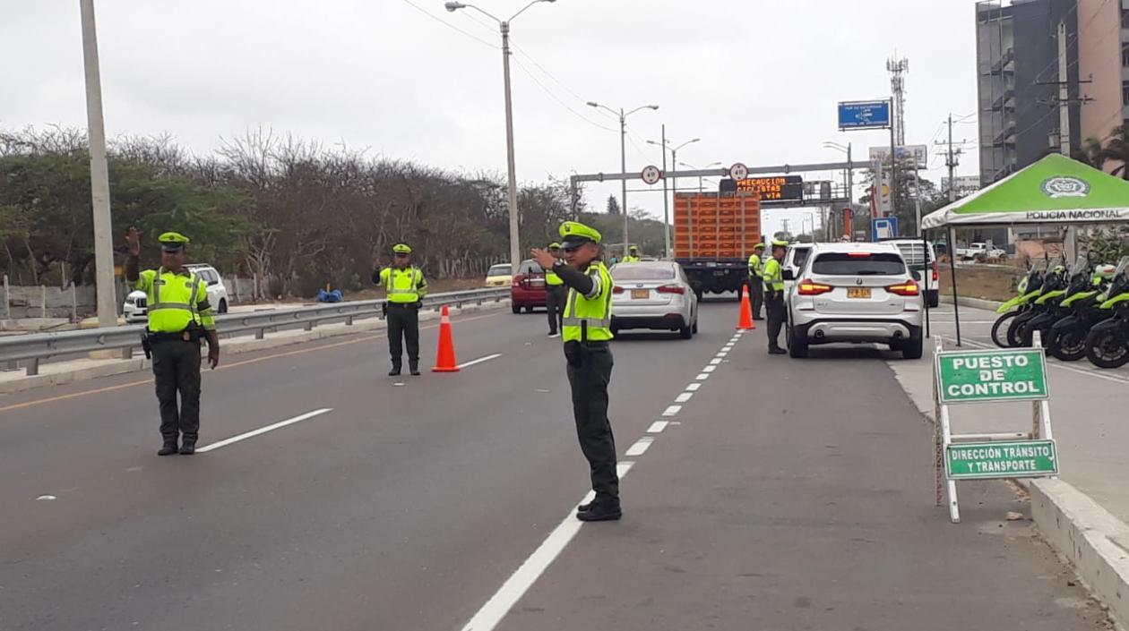 Control riguroso a conductores en las vías.