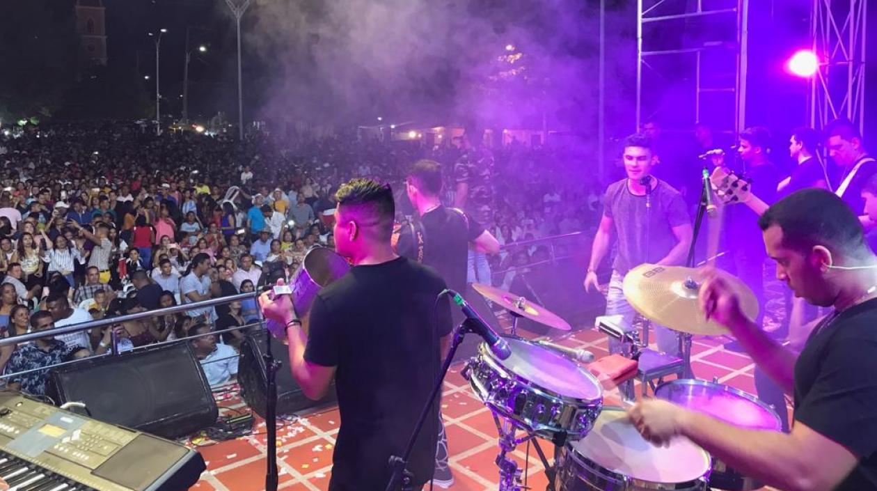 Conciertos musicales en las fiestas de Campo de la Cruz.