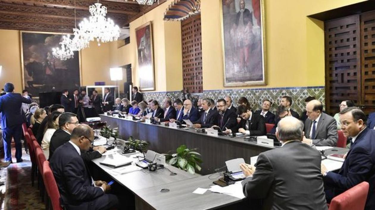 El Grupo de Lima condenó "cualquier provocación o despliegue militar que amenace la paz y la seguridad en la región".