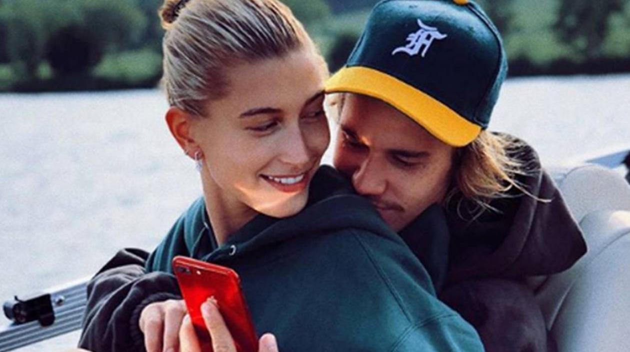 La modelo Hailey Baldwin y el cantante canadiense Justin Bieber.