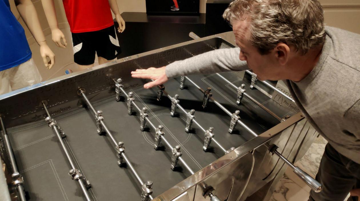 Este es el futbolín más caro del mundo. 