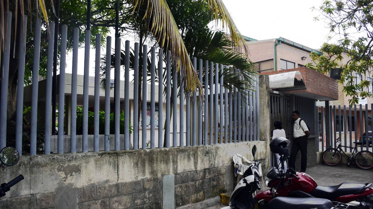 El cuerpo del venezolano fue llevado por las autoridades a Medicina Legal.