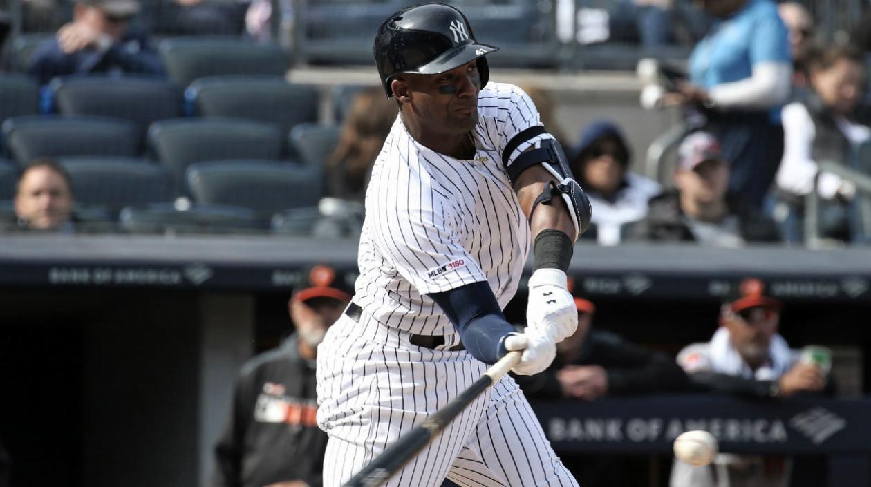 Miguel Andujar durante un turno al bate con los Yankees. 
