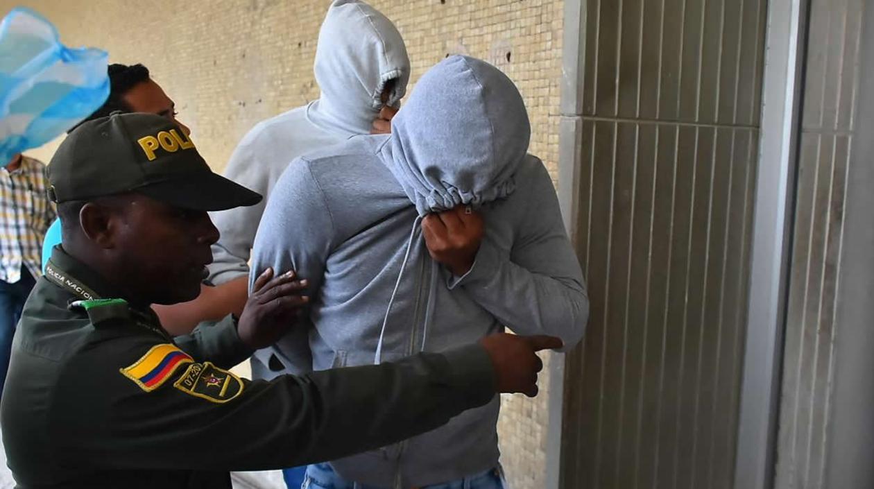 Momentos en que ingresaban a una audiencia.