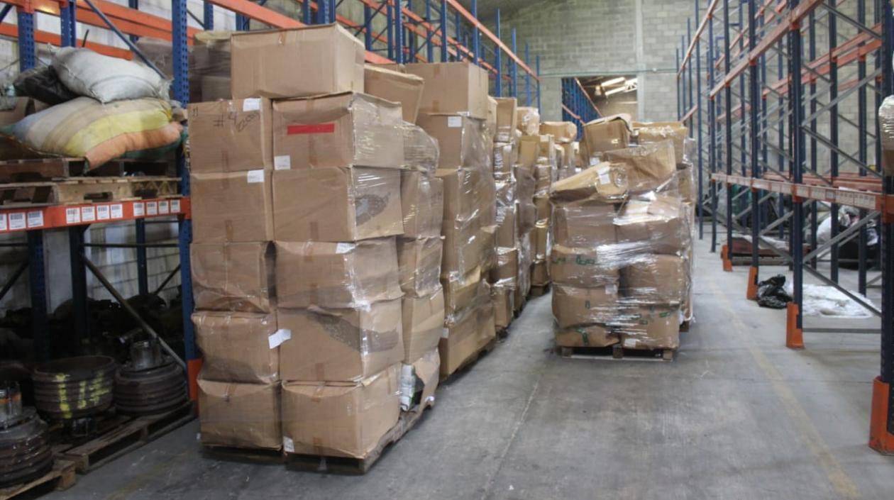 Parqueadero del barrio Simón Bolívar en el que encontraron la mercancía de contrabando.