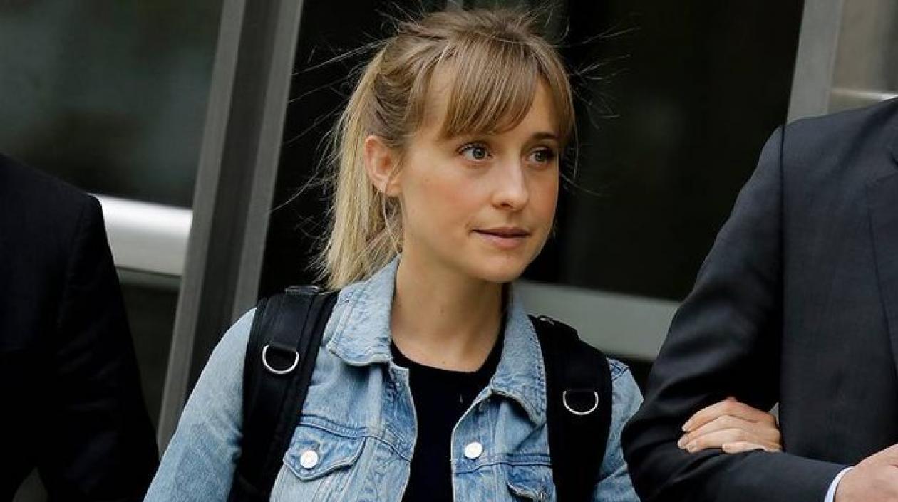 Allison Mack, actriz.