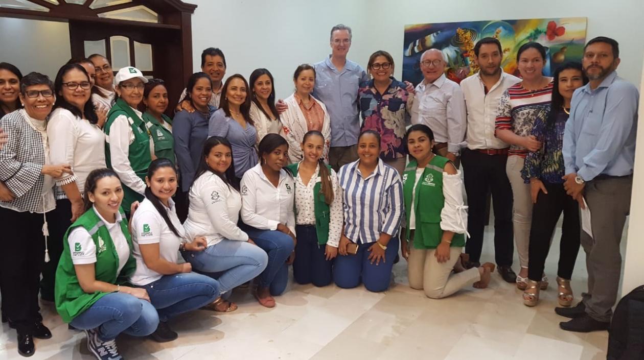 Equipo de trabajo de la Secretaría de Salud y Ministerio de Salud.