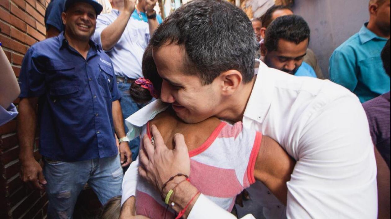 Juan Guaidó compartió con los ciudadanos.