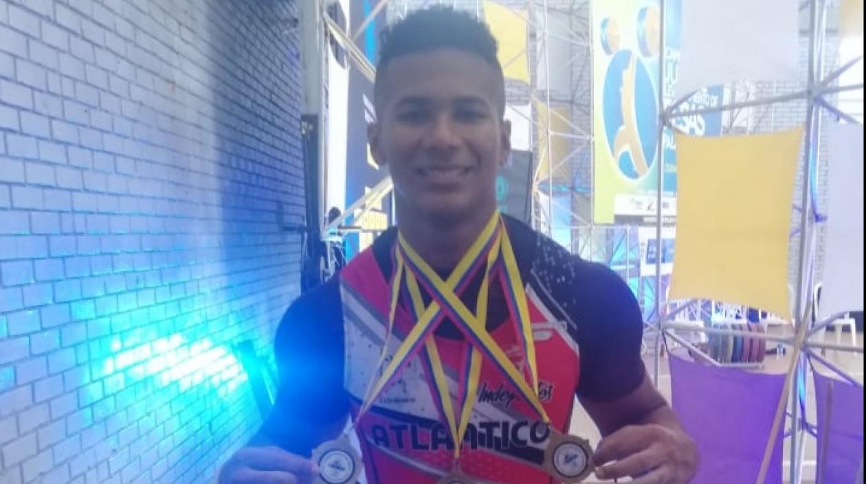 El pesista Kevin Sandoval Parra.