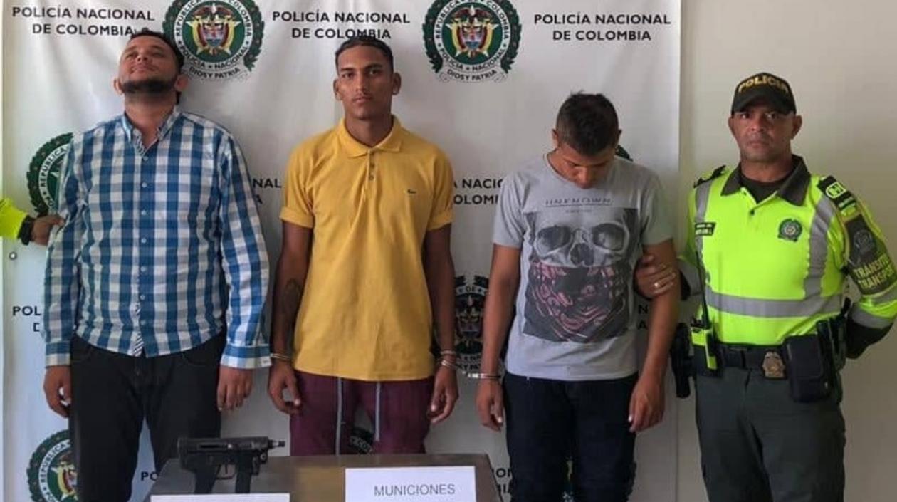 Los tres capturados.