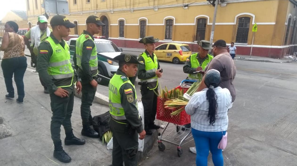 Operativos en inmediaciones de las iglesias realizó la Policía Ambiental y Ecológica.