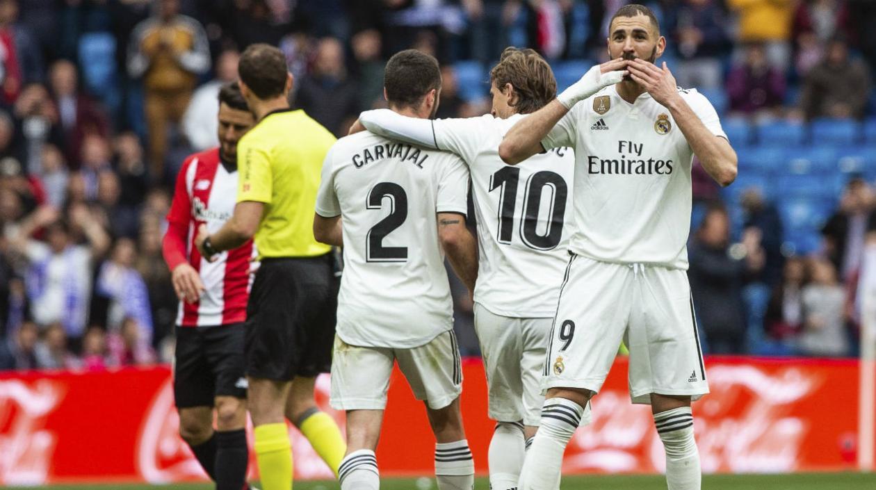 Benzema celebra tras uno de sus goles. 