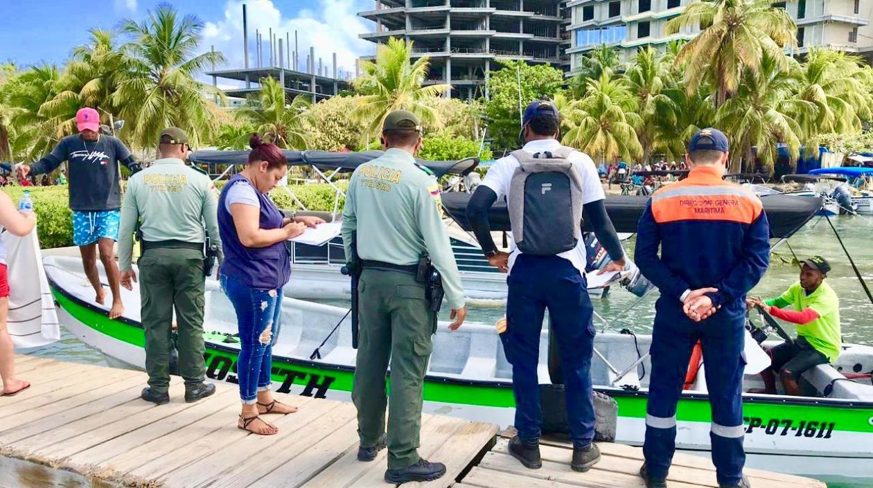 Autoridades estuvieron atentas al zarpe y llegada de embarcaciones en sitios turísticos de San Andrés.