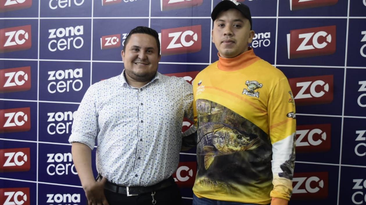 Carlos David Castilla y Kevin Noriega del club Fanáticos a la pesca Barranquilla.