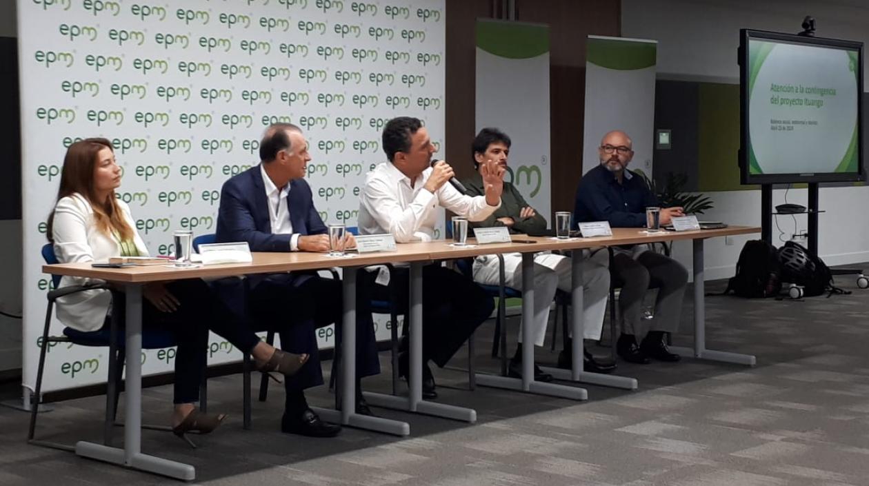 Funcionarios de Empresas Públicas de Medellín.