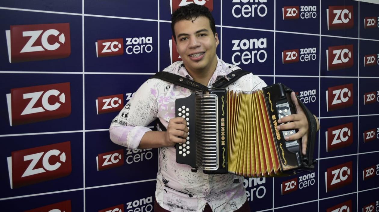 El acordeonero Juan Sajona.