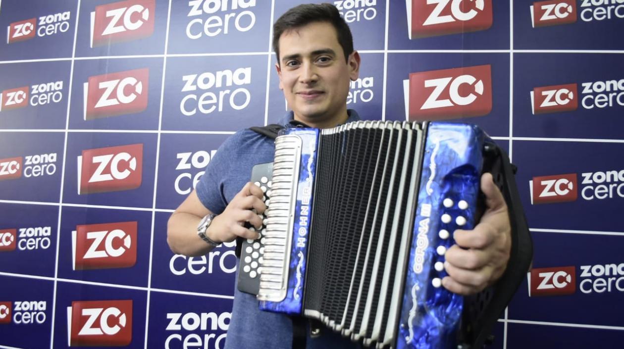 El acordeonero Kike Barragán.