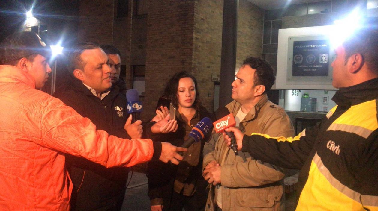 Los periodistas Andrea Díaz y Carlos Cárdenas.